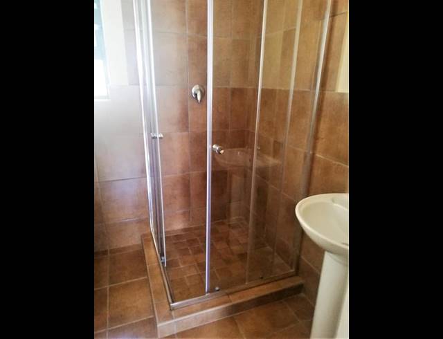 1 BEDROOM PROPERTY TO RENT IN PRIMROSE EAST